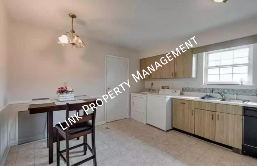 3620 Missionaire Ave - Photo 3 of 12