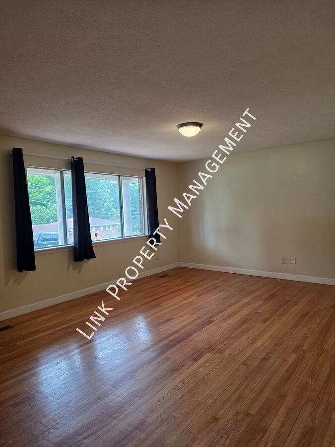 5407 Winniespan Rd - Photo 2 of 26