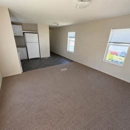 19 Billy Dr - Photo 2 of 10