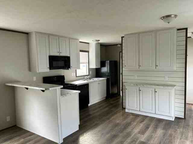 606 Winding Ln - Photo 3 of 8