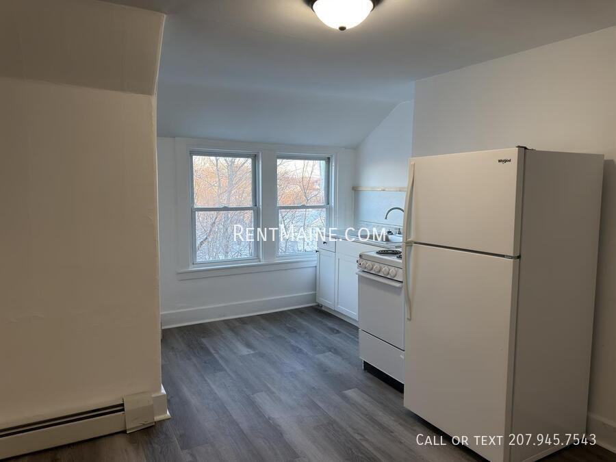 36 3rd St #6 - Photo 2 of 12