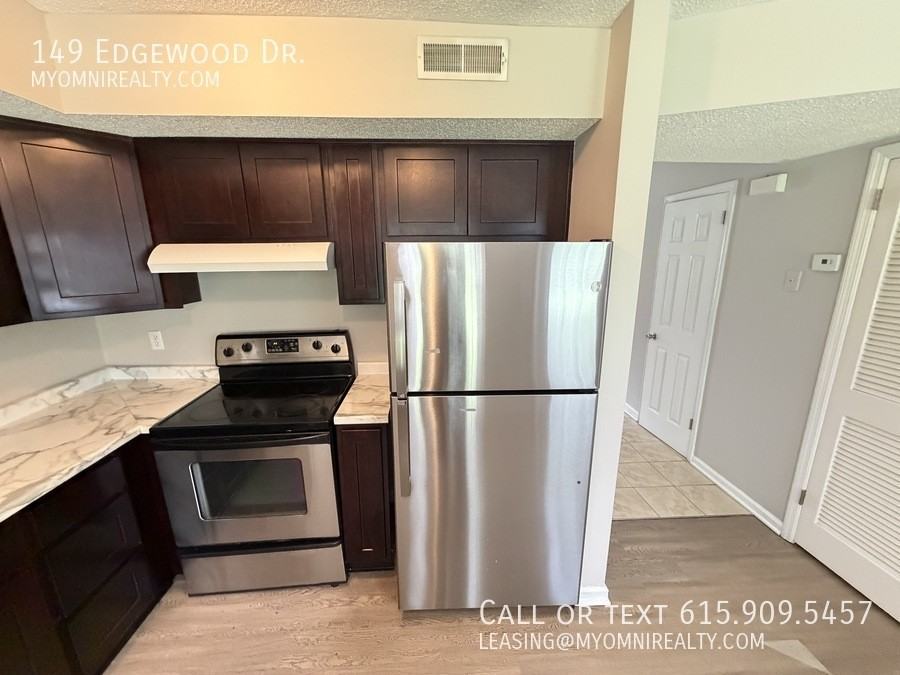 149 Edgewood Dr - Photo 3 of 17