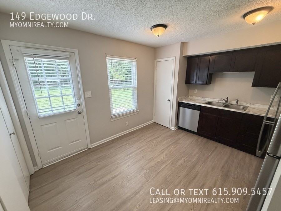 149 Edgewood Dr - Photo 5 of 17