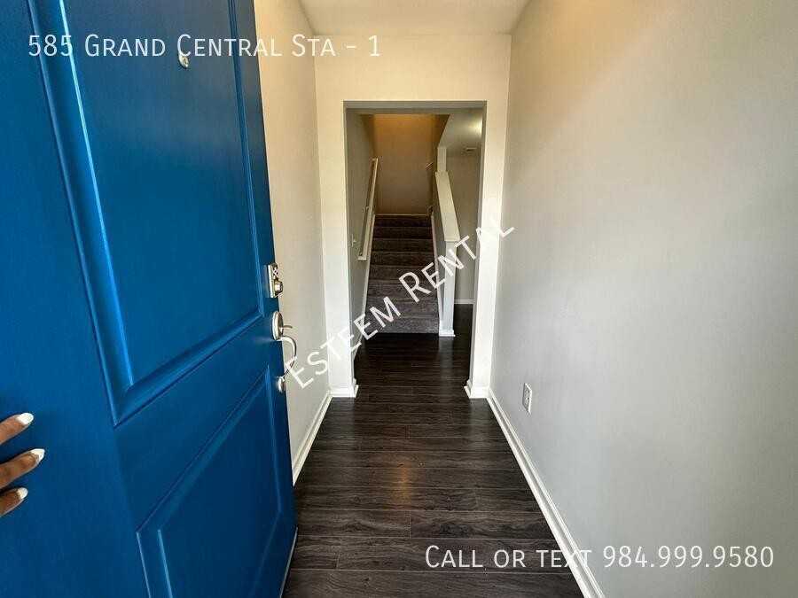 585 Grand Central Sta #1 - Photo 3 of 32