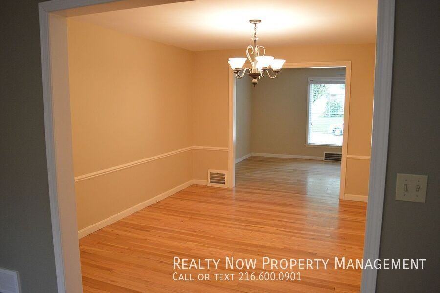 23805 E Groveland Rd - Photo 7 of 31