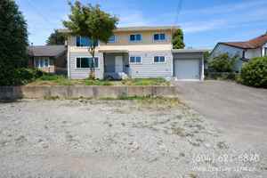 featured image of 33123 6th Ave #UPPER