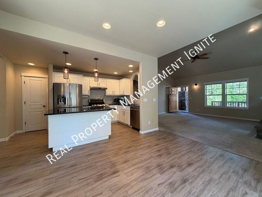 2447 Nw Shields Dr - Photo 6 of 18