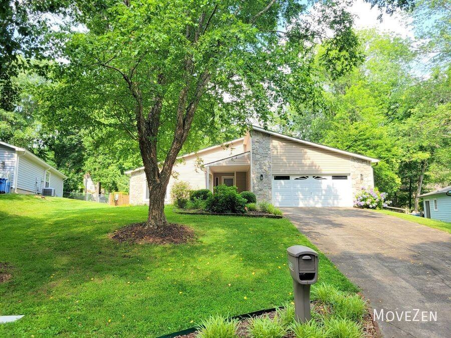 9338 Aylesbury Ln - Photo 6 of 46