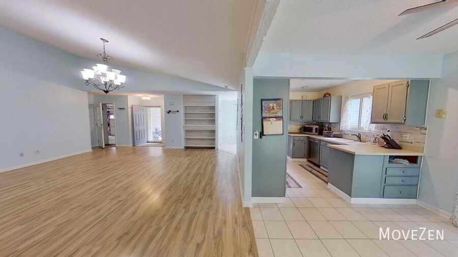 9338 Aylesbury Ln - Photo 7 of 46