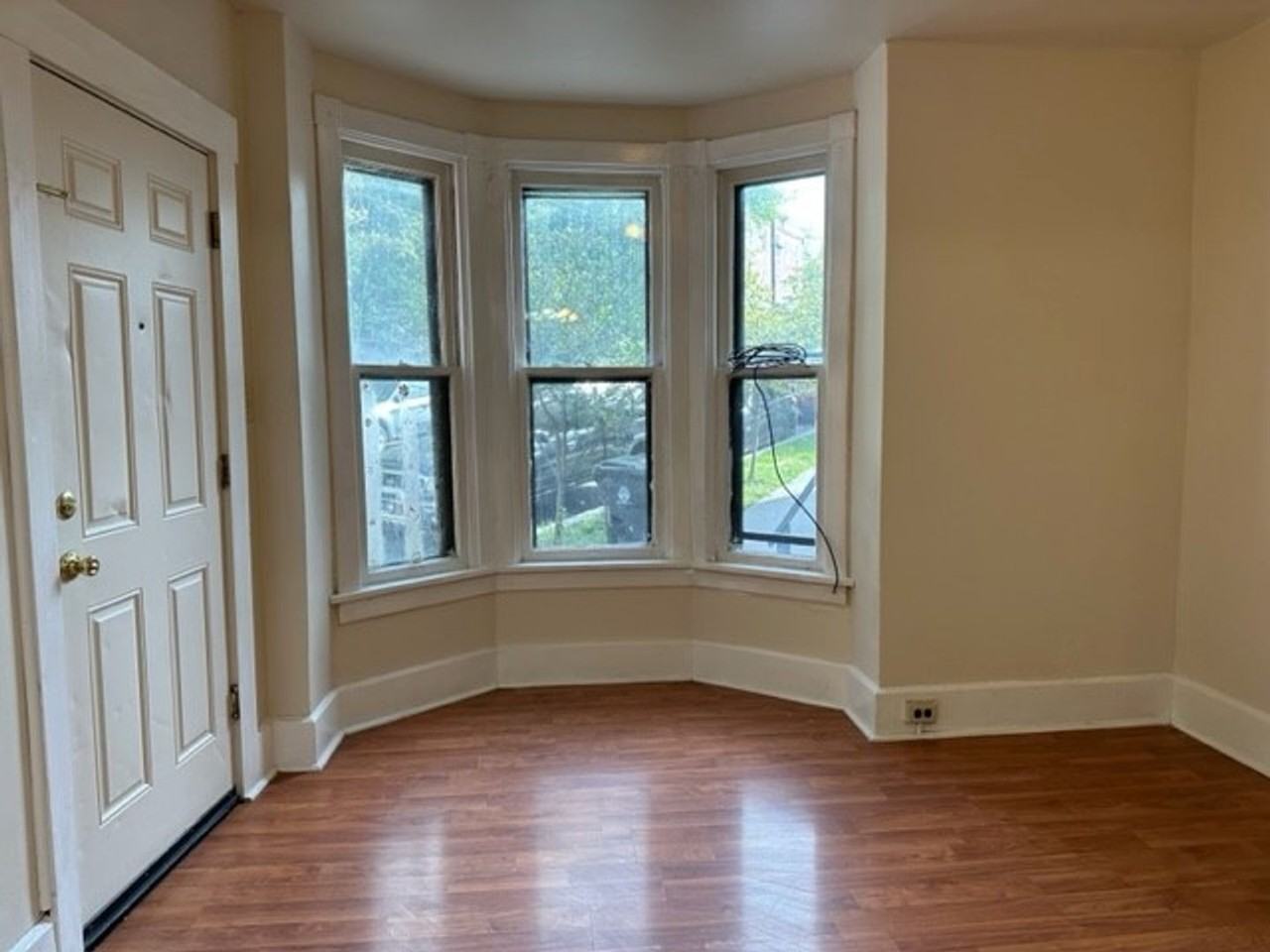 1133 Derry St #2 - Photo 3 of 8