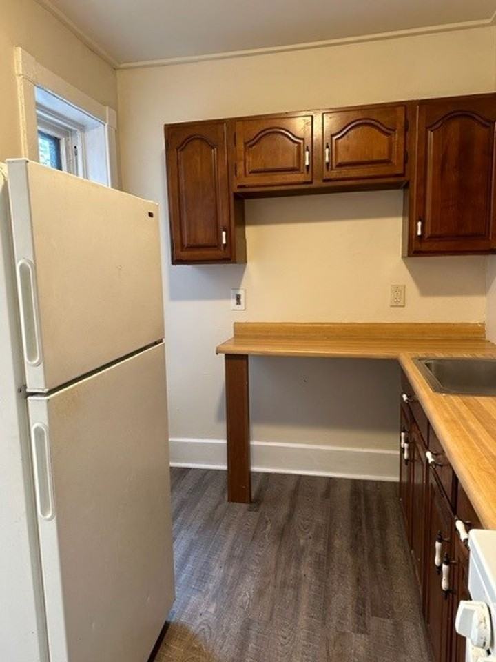 1133 Derry St #2 - Photo 6 of 8