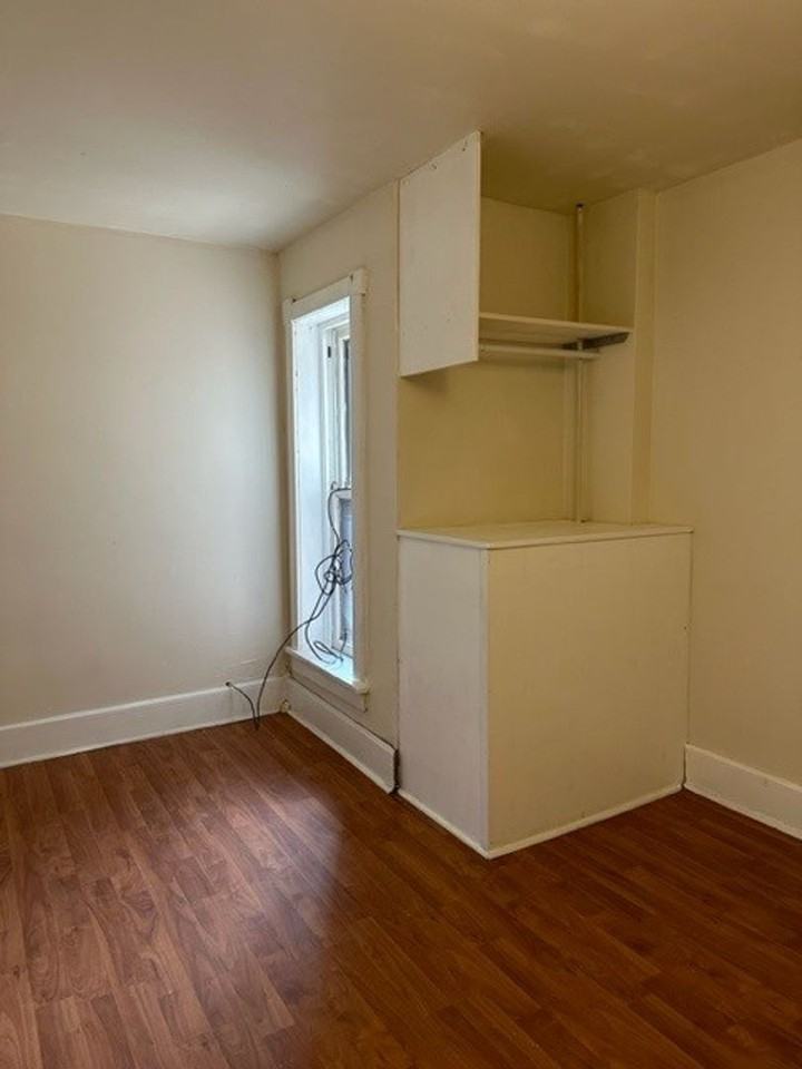 1133 Derry St #2 - Photo 7 of 8