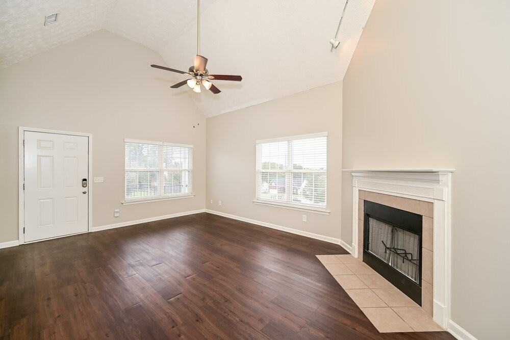 1903 Champlain Dr - Photo 5 of 17