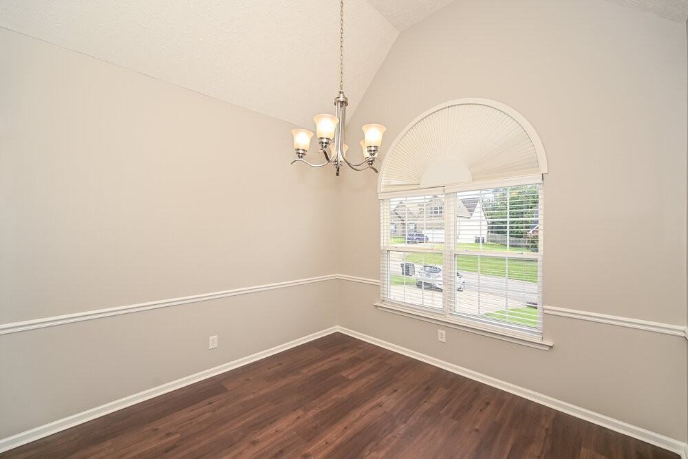 1903 Champlain Dr - Photo 6 of 17