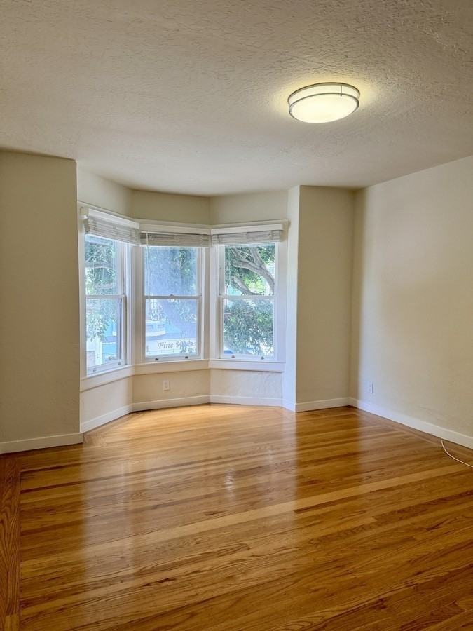 2211 Fillmore St - Photo 5 of 14