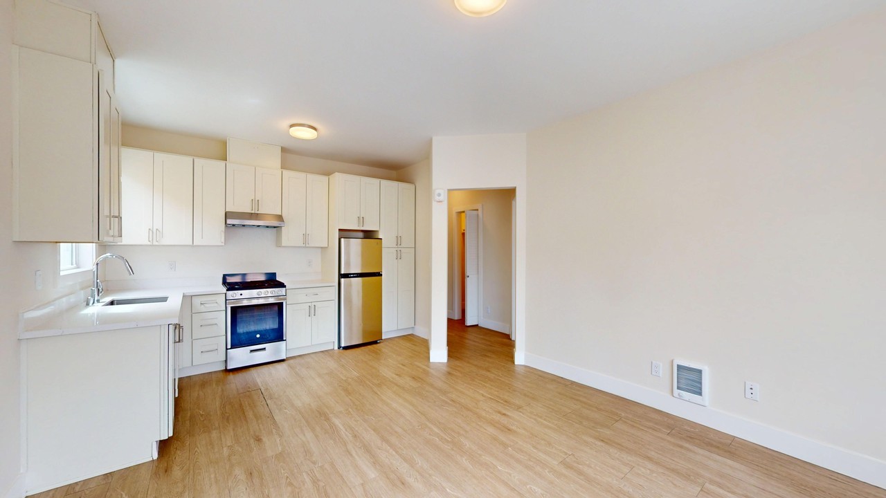 40 Tiffany Ave #1 - Photo 7 of 15