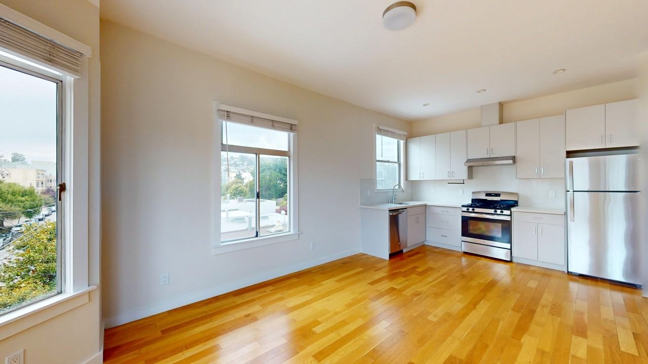 40 Tiffany Ave #9 - Photo 5 of 19