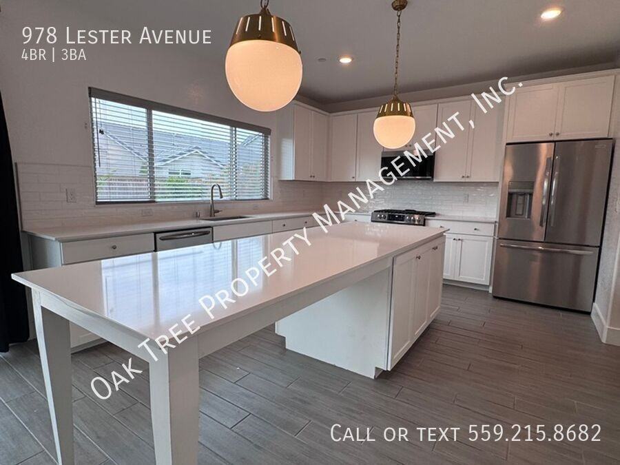 978 Lester Ave - Photo 6 of 26