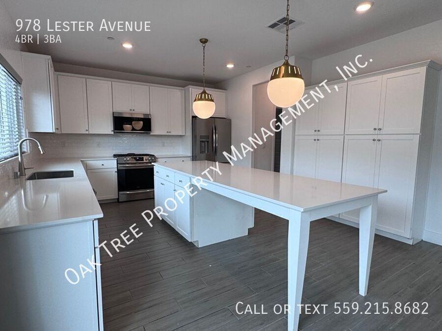 978 Lester Ave - Photo 7 of 26