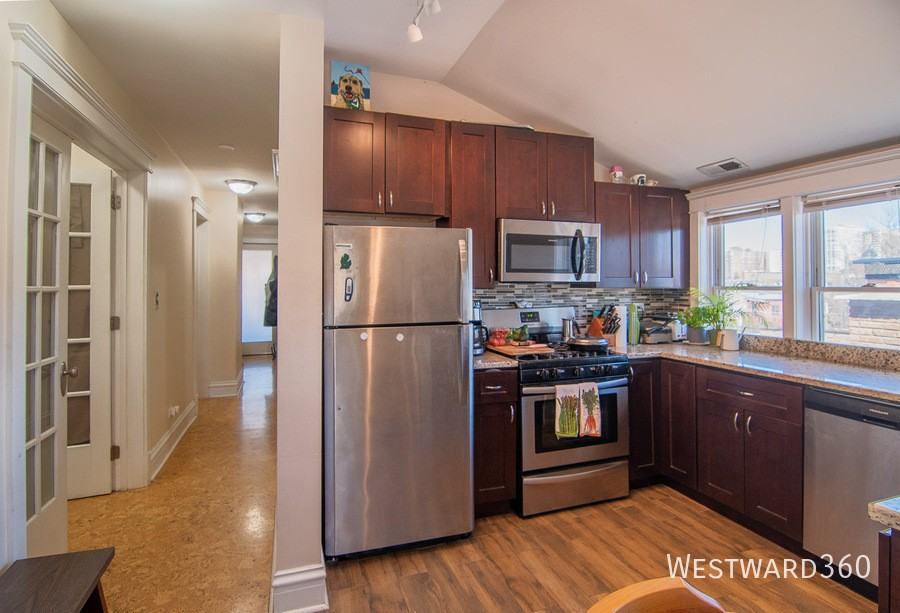 1252 W Elmdale Ave #3 - Photo 5 of 15