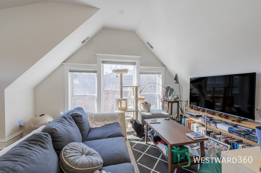 1252 W Elmdale Ave #3 - Photo 6 of 15