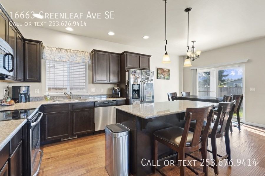 16663 Greenleaf Ave Se - Photo 2 of 28