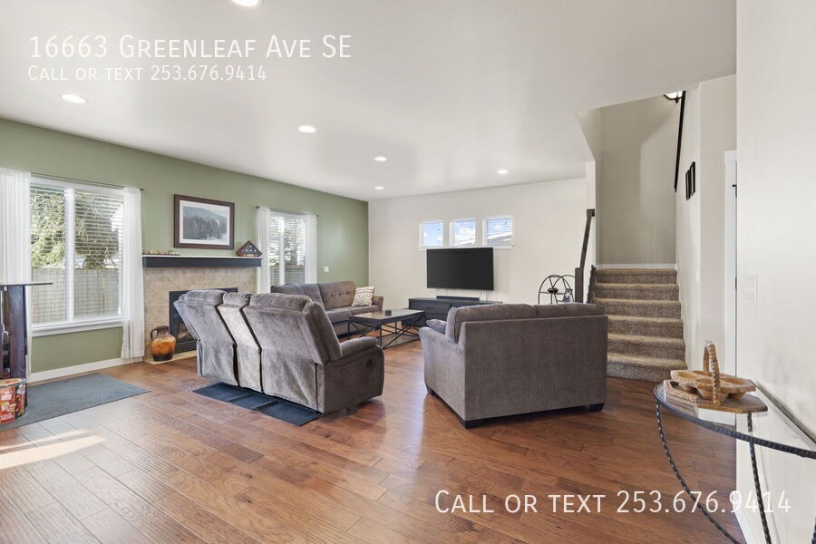16663 Greenleaf Ave Se - Photo 5 of 28