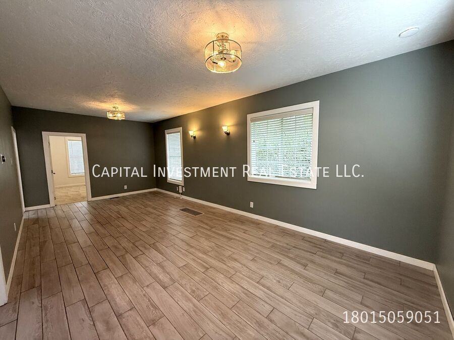 3844 S Mccall St - Photo 4 of 14
