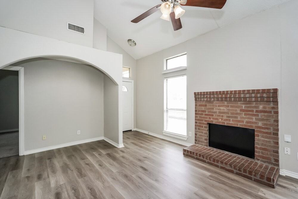 6721 Rhea Ridge Dr - Photo 3 of 16