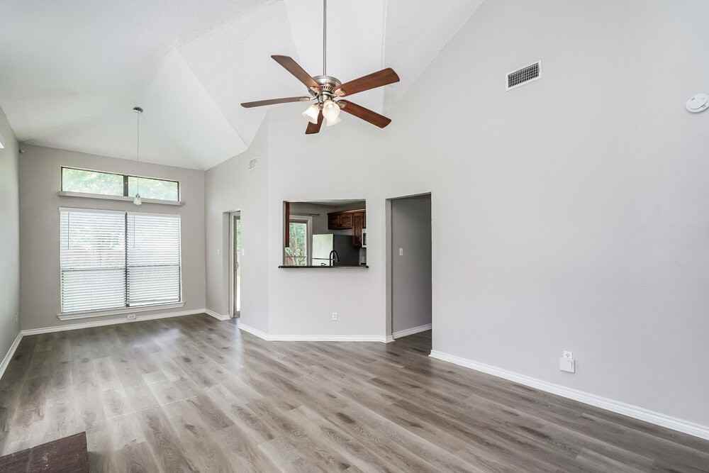 6721 Rhea Ridge Dr - Photo 5 of 16