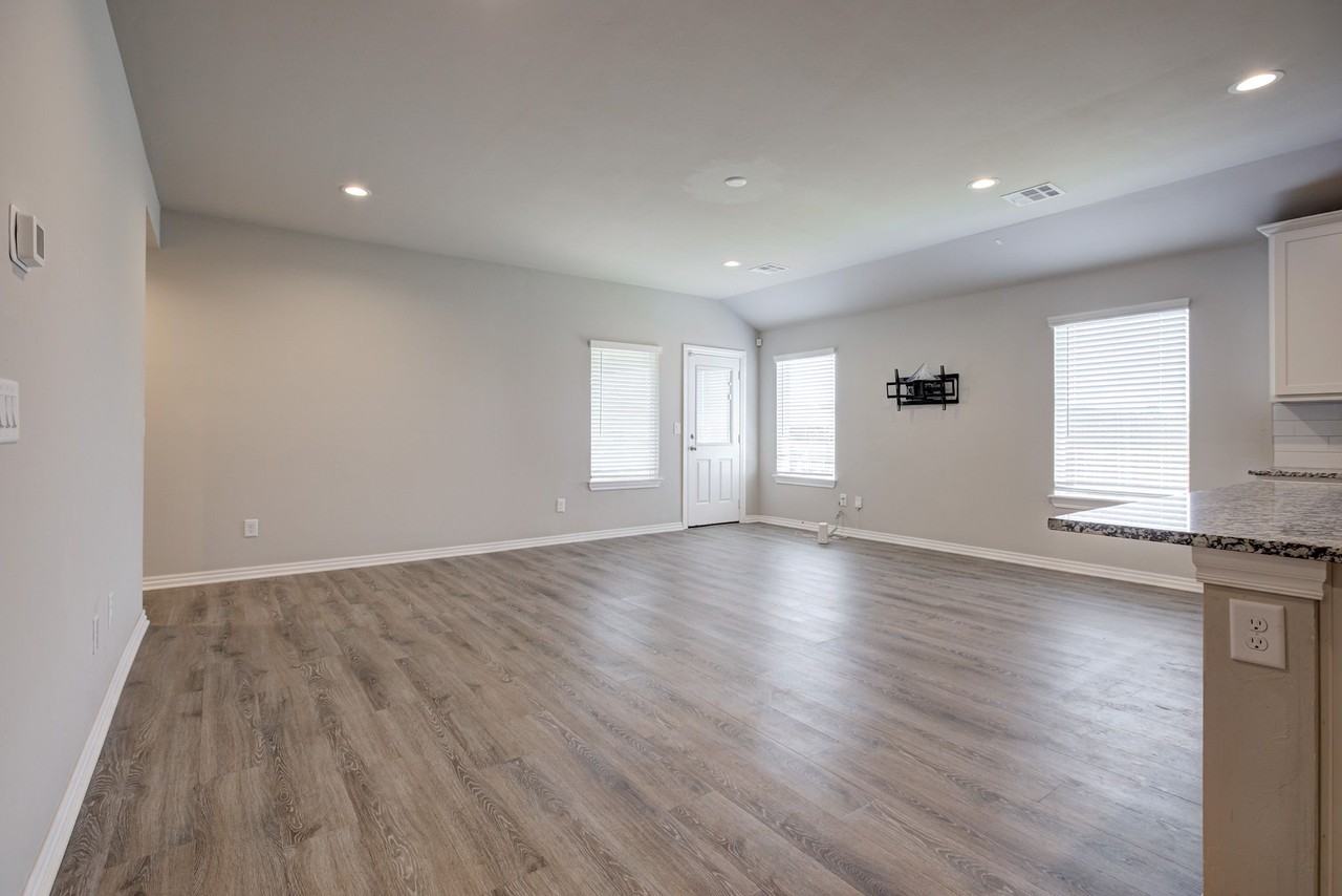 14800 Lost Falls Way #1 - Photo 3 of 34