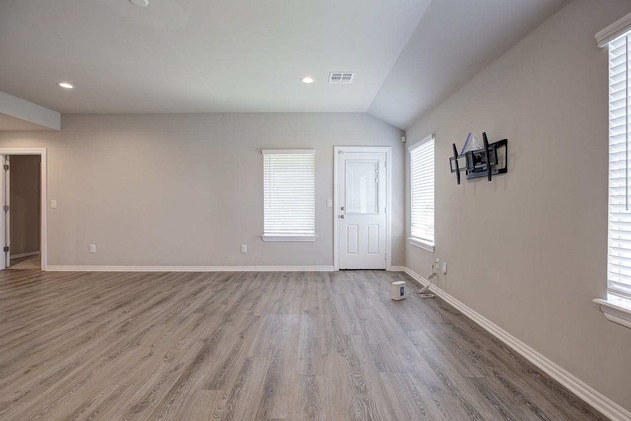 14800 Lost Falls Way #1 - Photo 4 of 34