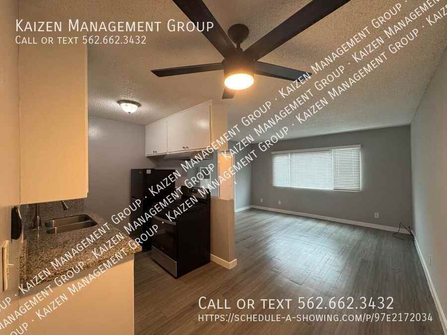 2201 Locust Ave #5 - Photo 3 of 12