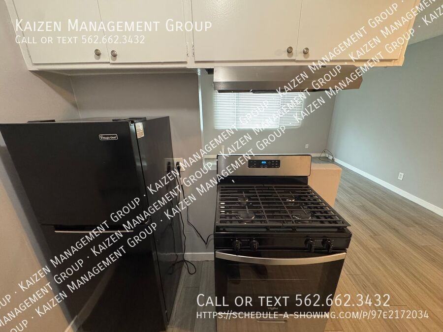 2201 Locust Ave #5 - Photo 6 of 12