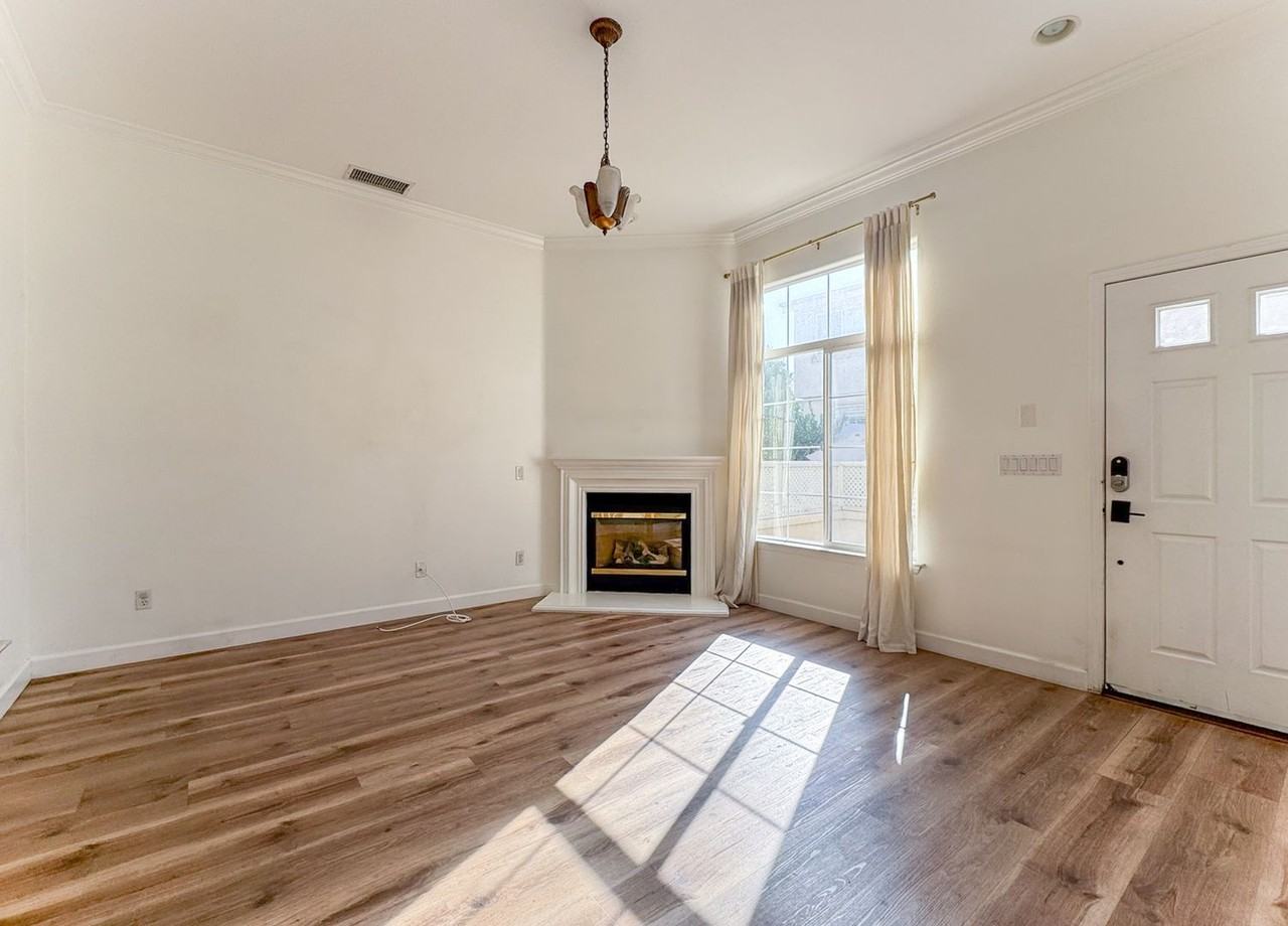 5720 S Glennie Ln #B - Photo 3 of 35