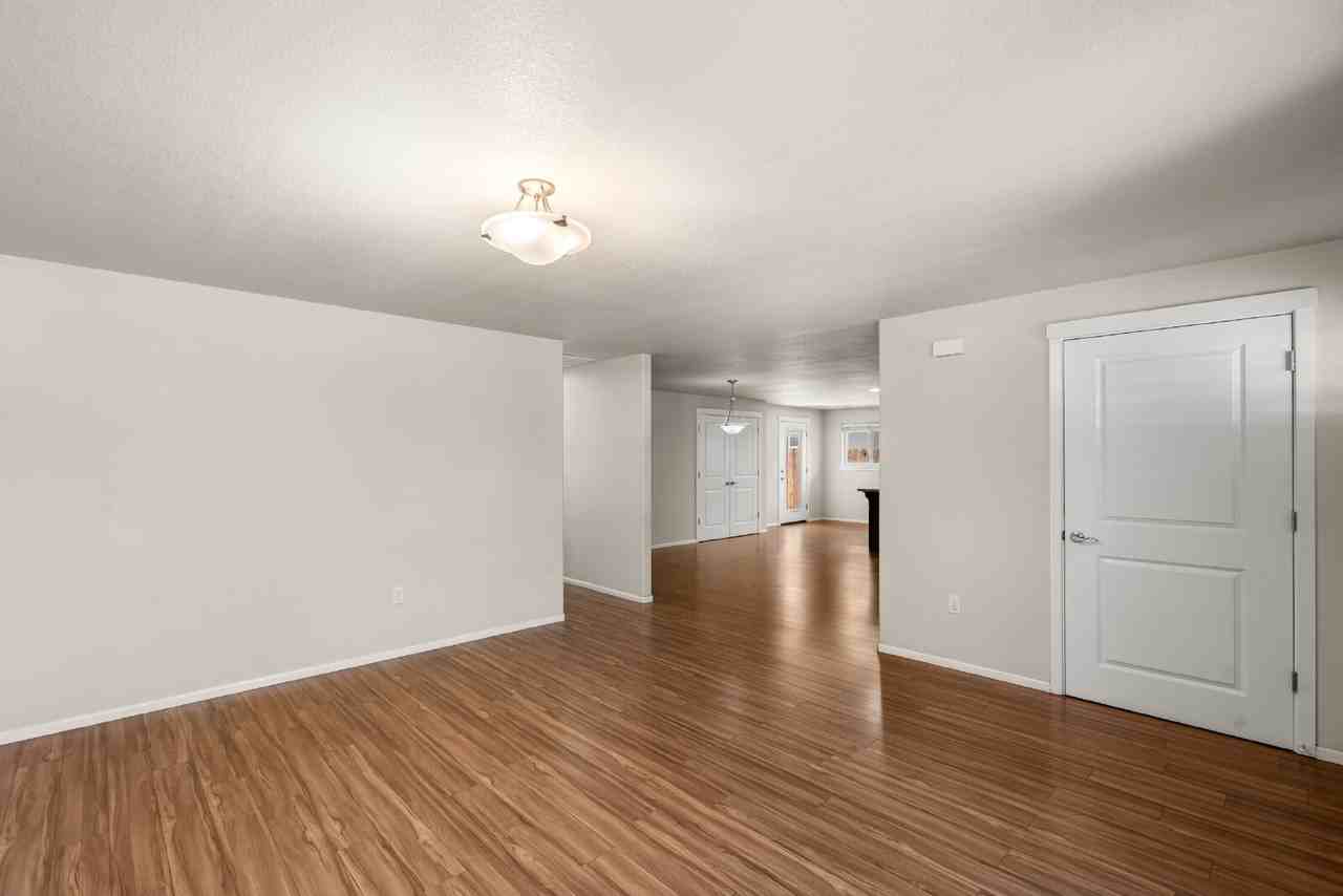 229 Reanna Way - Photo 5 of 28