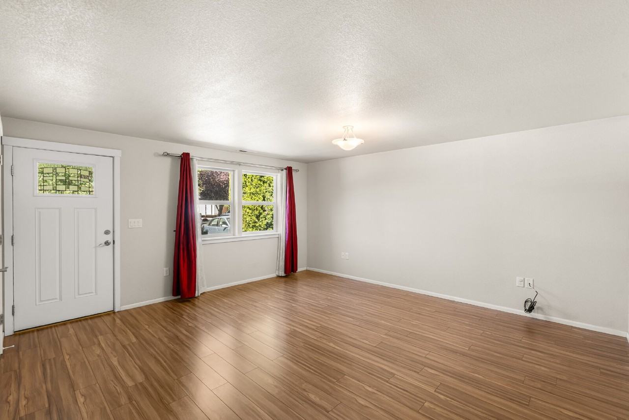 229 Reanna Way - Photo 7 of 28