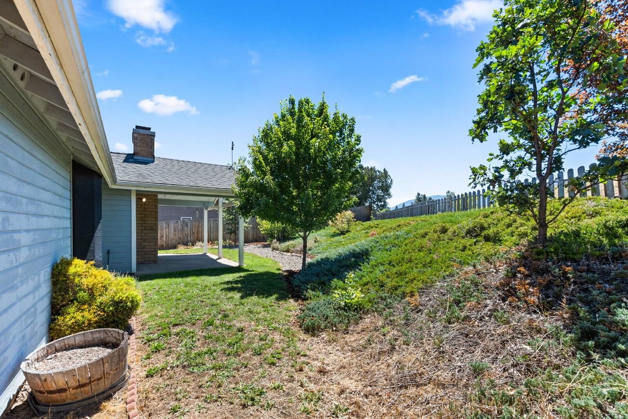 2890 Wedgewood Ln - Photo 7 of 29