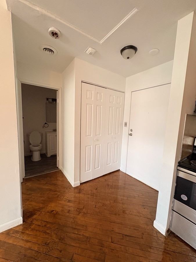 555 Pearl St #203 - Photo 3 of 6