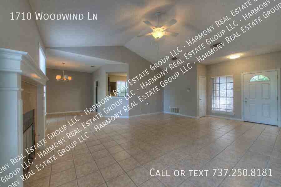 1710 Woodwind Ln - Photo 5 of 15
