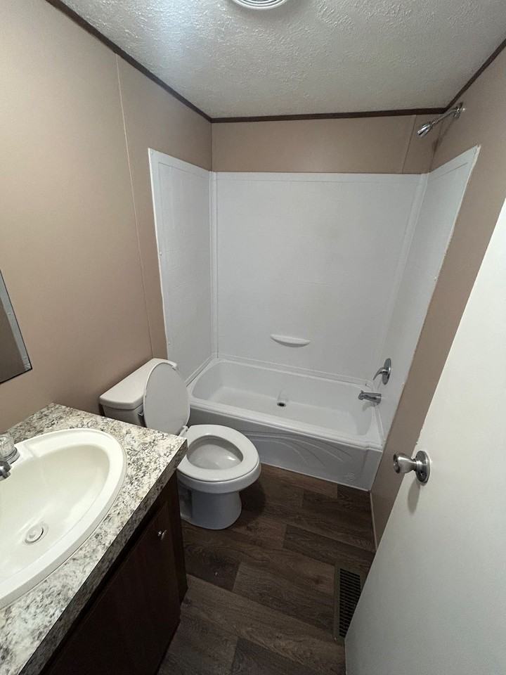 1705 Mary St - Photo 7 of 8