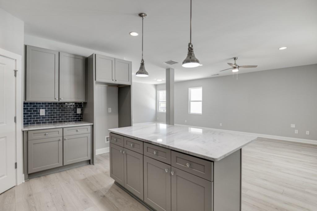 1641 E Broad St - Photo 7 of 35