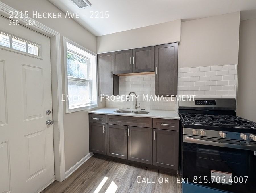 2215 Hecker Ave #2215 - Photo 7 of 11