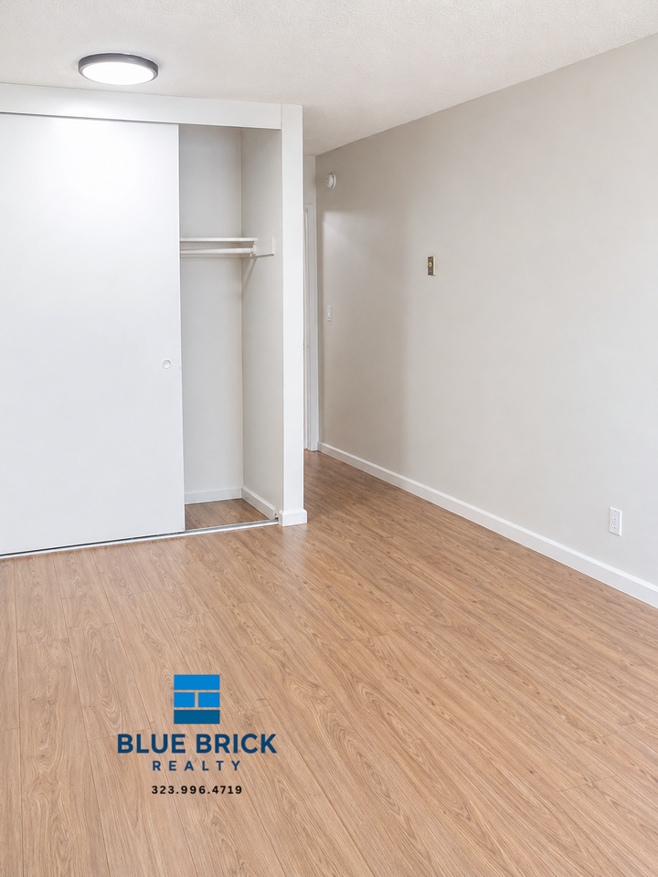 533 S Harvard Blvd #214 - Photo 5 of 11