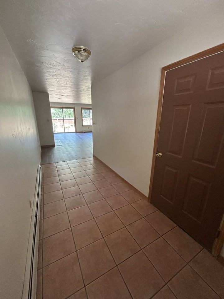 355 Jenkins Ranch Rd - Photo 2 of 21
