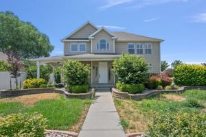 featured image of 166 E Rawlins Ln