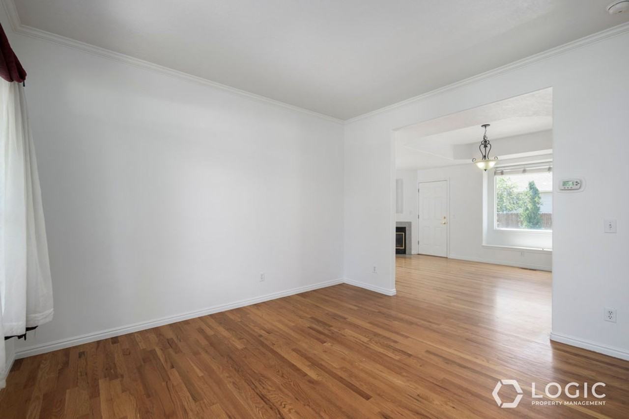 166 E Rawlins Ln - Photo 5 of 24