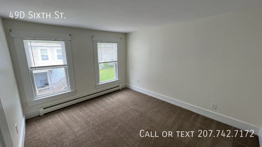 49 6th St Apt D - Photo 5 of 25