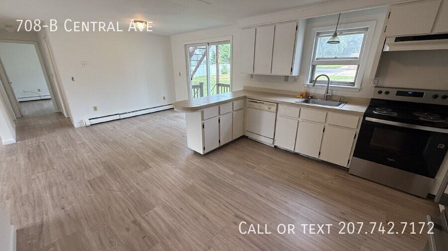 708 Central Ave Apt B - Photo 4 of 21