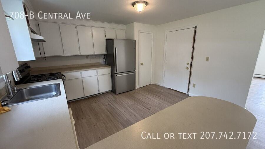 708 Central Ave Apt B - Photo 5 of 21